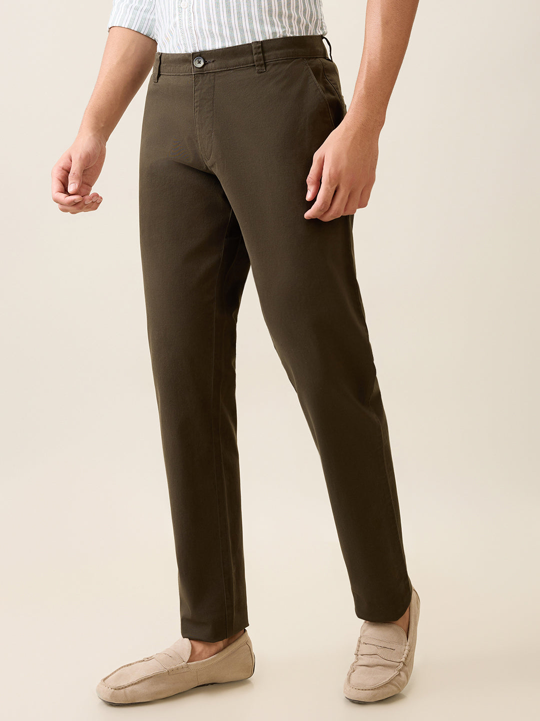 Parx Men Green Twill Low Rise Tapered Fit Cotton Blend Trouser