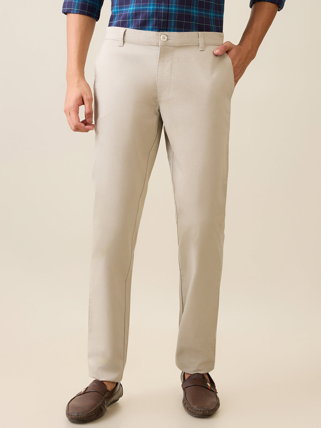 Parx Men Green Solid-Dobby Low Rise Tapered Fit Cotton Blend Trouser