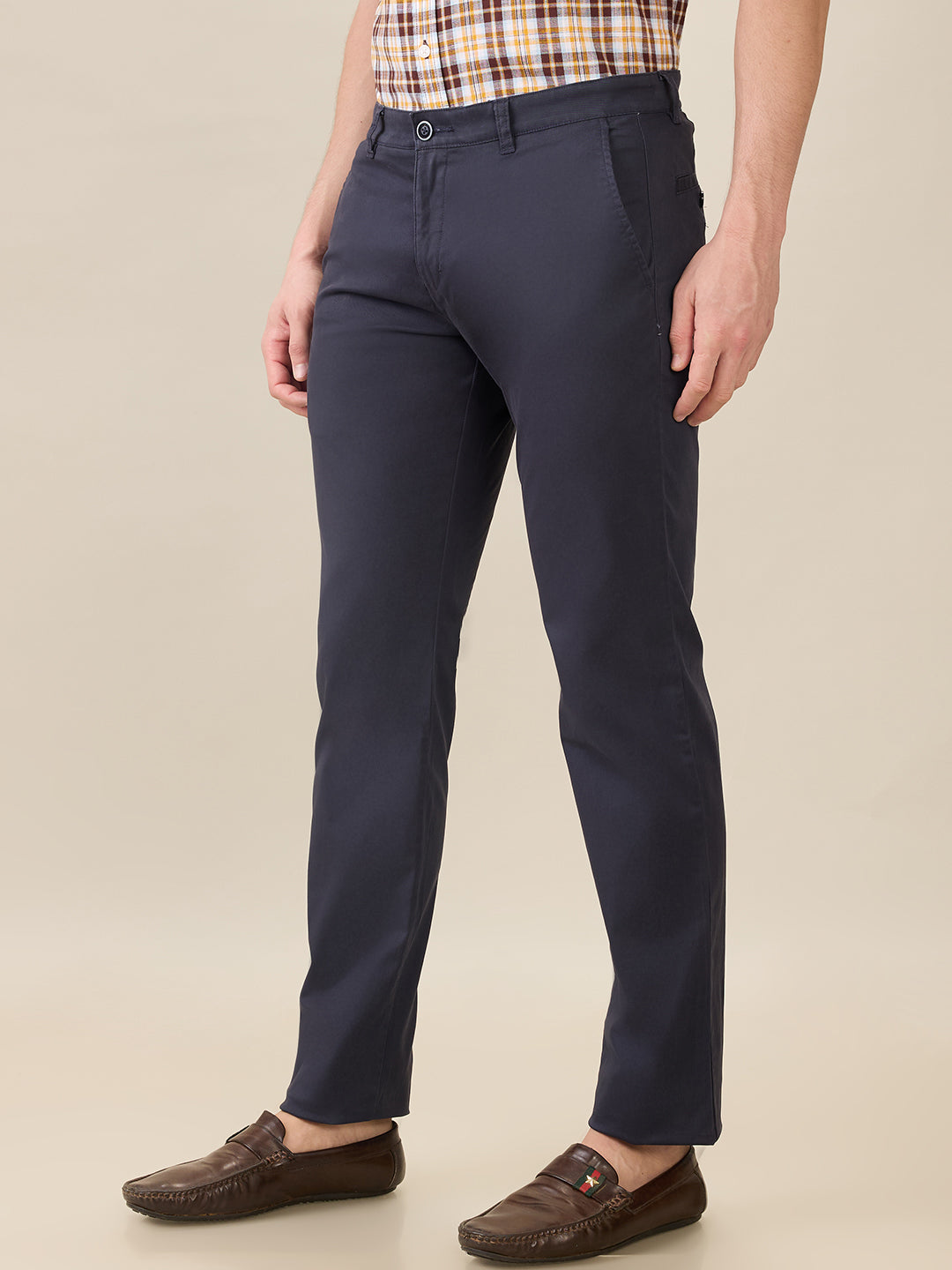Parx Men Blue Solid Low Rise Tapered Fit Cotton Blend Trouser