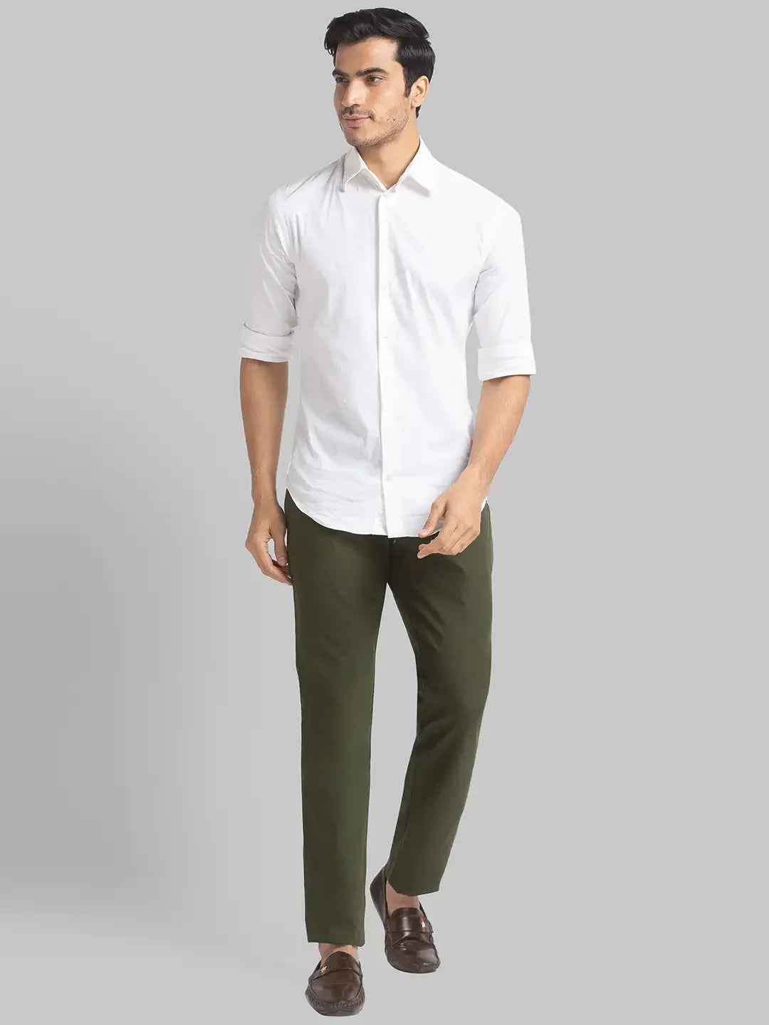 Men Green Super Slim Fit Piece Dyed Cotton Blend Trouser