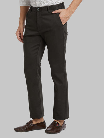 Parx Green Solid Slim Tapered Fit Cotton Blend Trouser