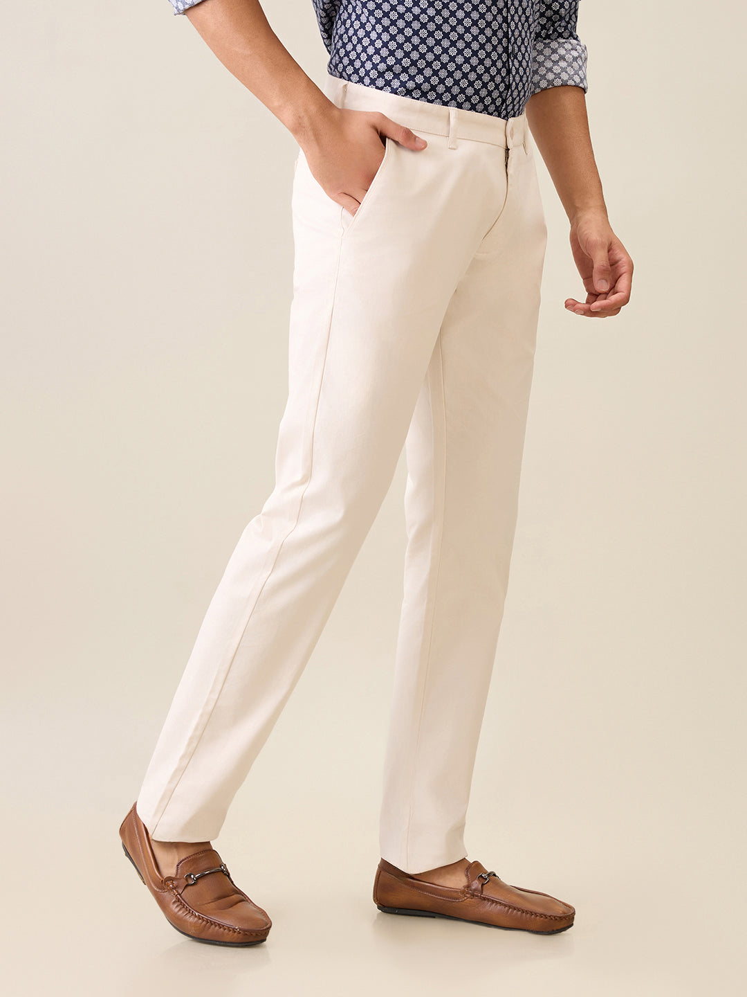 Parx Men Brown Solid Slim Tapered Fit Cotton Blend Trouser