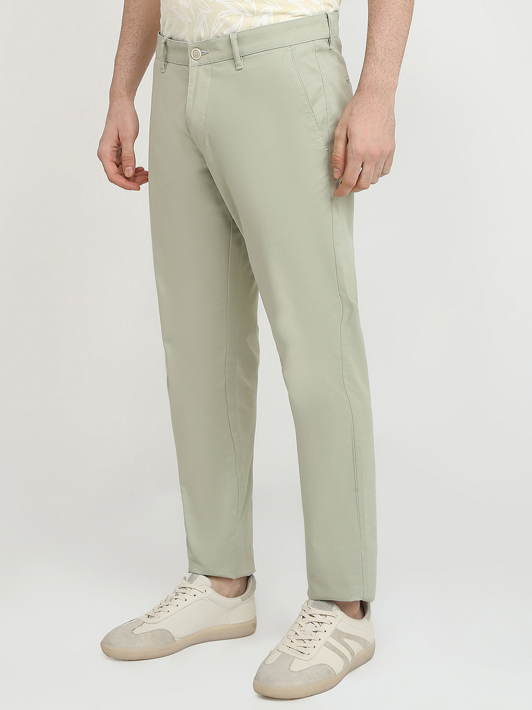 Parx Men Green Solid Slim Tapered Fit Cotton Blend Trouser