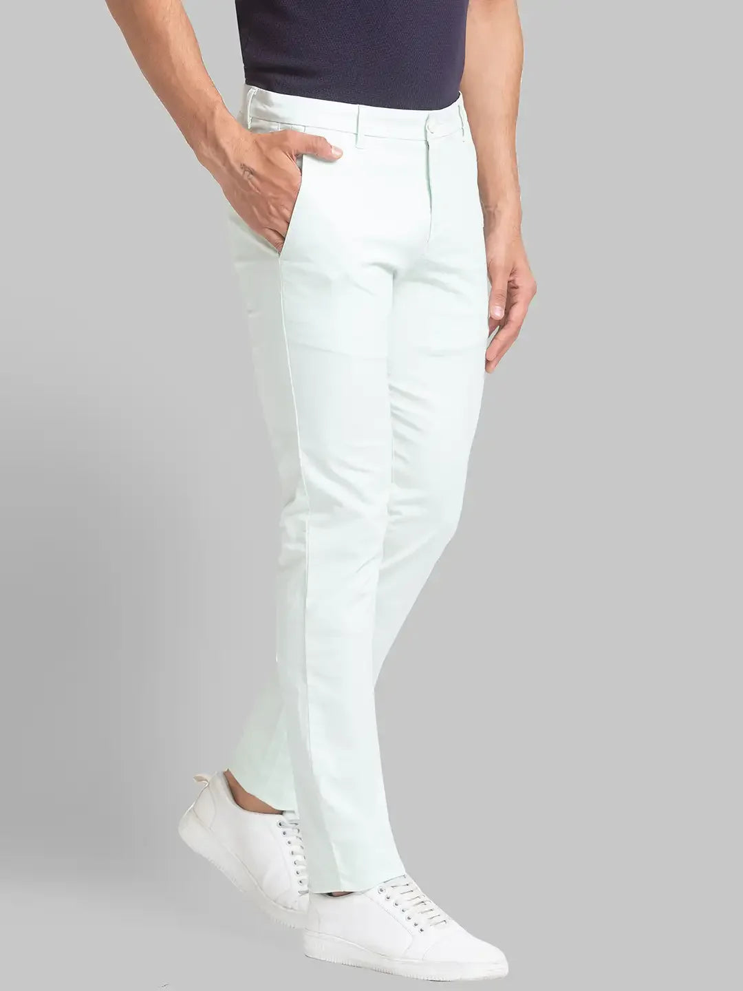 Men Green Lrt Fit Solid Cotton Blend Trouser