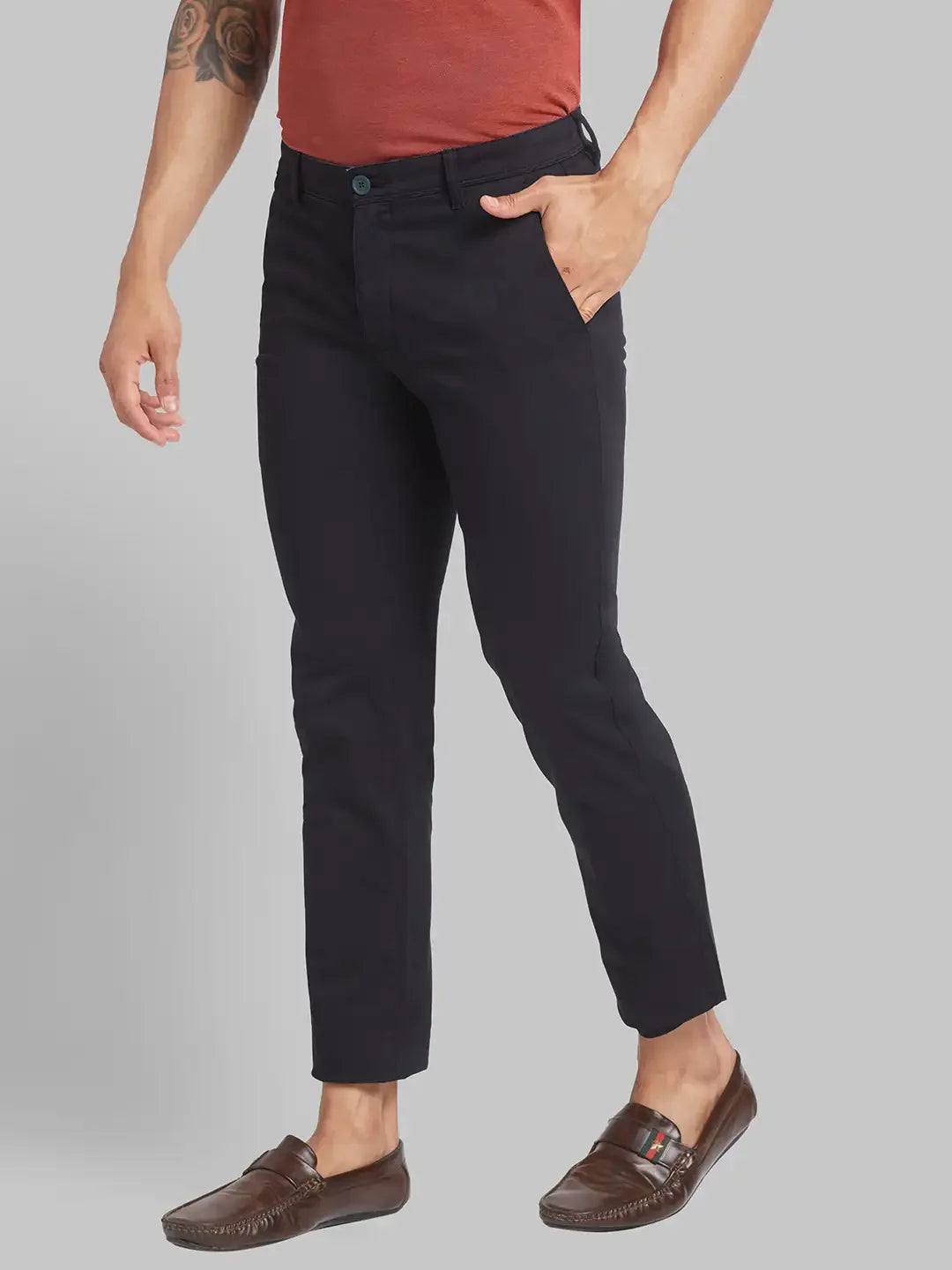 Men Black Lrt Fit Solid Cotton Blend Trouser
